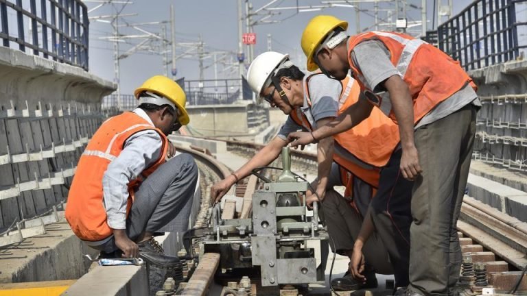 Delhi Metro | New signal system delays DMRC Phase-III Projects
