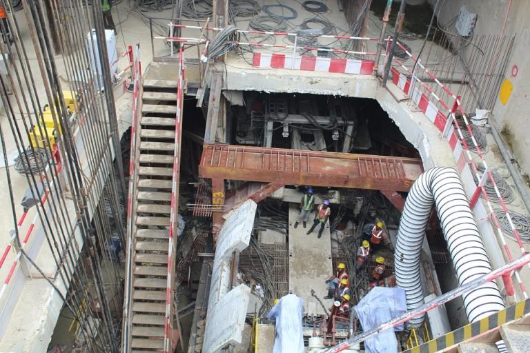 Lucknow Metro | LMRC begins tunneling works from Sachivalaya towards Hussainganj
