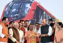 Lucknow Metro | On first ride, over 100 passengers stuck for over an hour