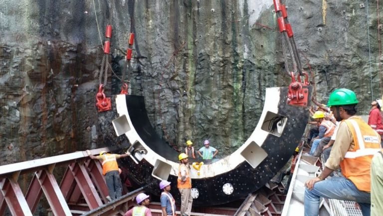 Mumbai Metro | MMRC lowers second TBM Vaitarna-3 in Mumbai Metro 3 UG section