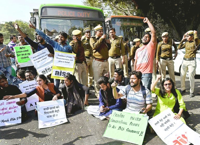 Delhi Metro | Delhi University students protest against Metro fare hike