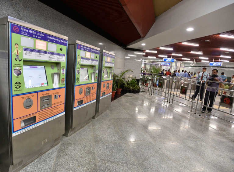 Delhi Metro | Metro ticket vending machine not working, new notes are just excuse
