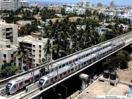 Mumbai Metro with four coaches