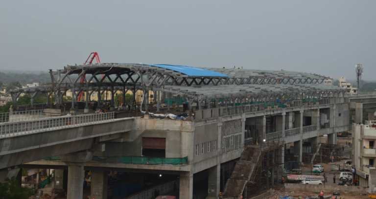 Ahmedabad Metro | Experts confused for parking facility at metro stations