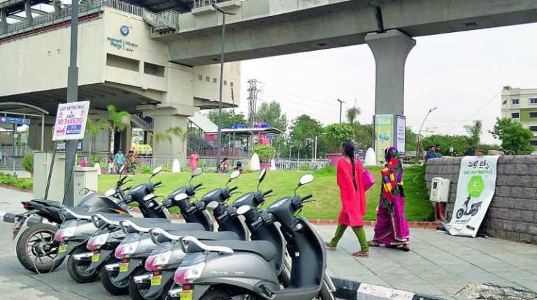 Hyderabad Metro | Bikes on rent for Hyderabad Metro Commuters at Miyapur station