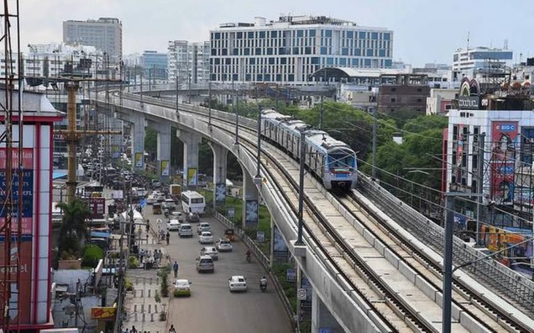 TDP govt. did not submit revised proposals on metro rail projects