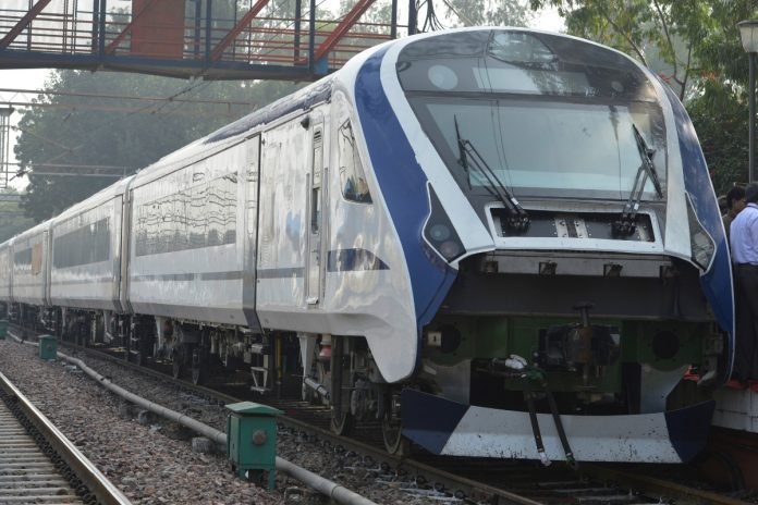 Indian Railways offers aircraft-like services in Vande Bharat Express