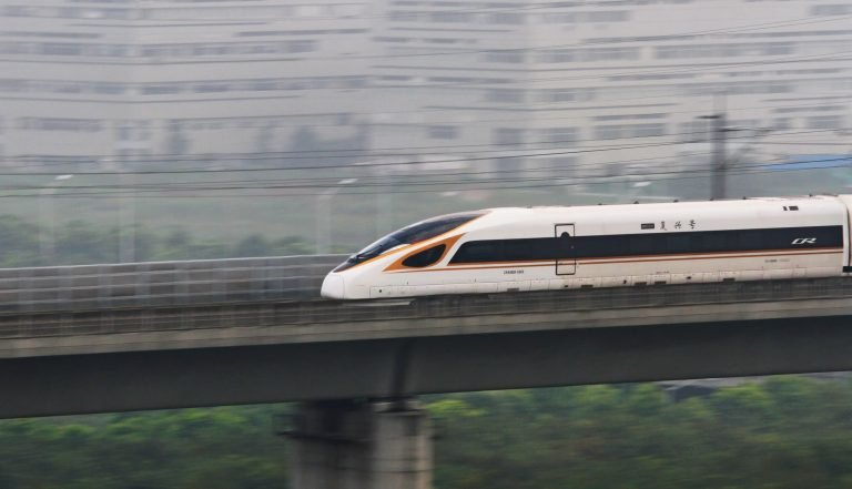 Intercity bullet trains start operation in Xinjiang