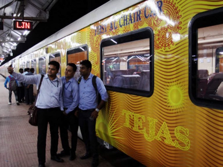 Newly launched Tejas Express passengers to be Compensated for 2-hour delay