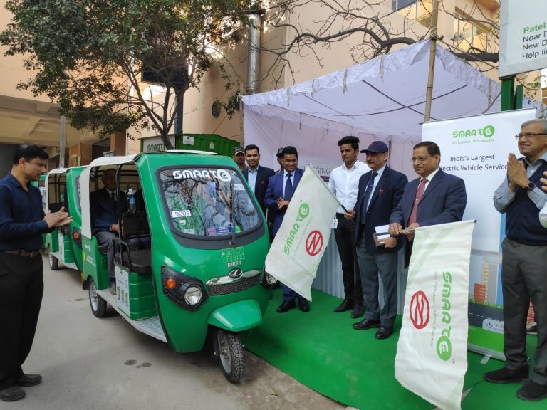 Delhi Metro launches 250 News e-rickshaws at 12 metro stations
