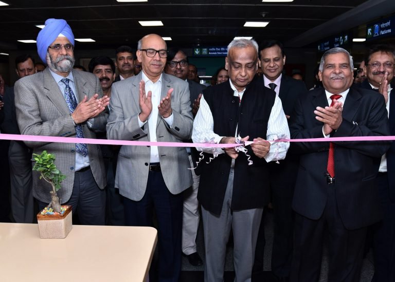 DMRC inaugurates women’s convenience lounge