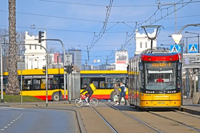 Associations emphasise the importance of public transport in tackling climate change Associations emphasise the importance of public transport in tackling climate change