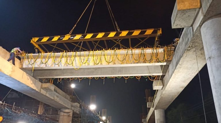UPMRC creates history with first double T-Girder erection at IIT Metro Station of Kanpur Metro