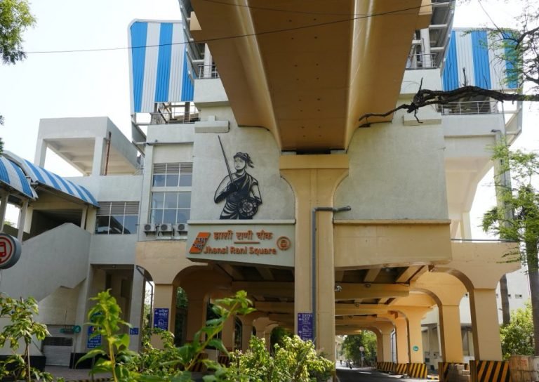Nagpur Metro installs Mural of Rani Laxmi Bai at Chhatrapati Square Station