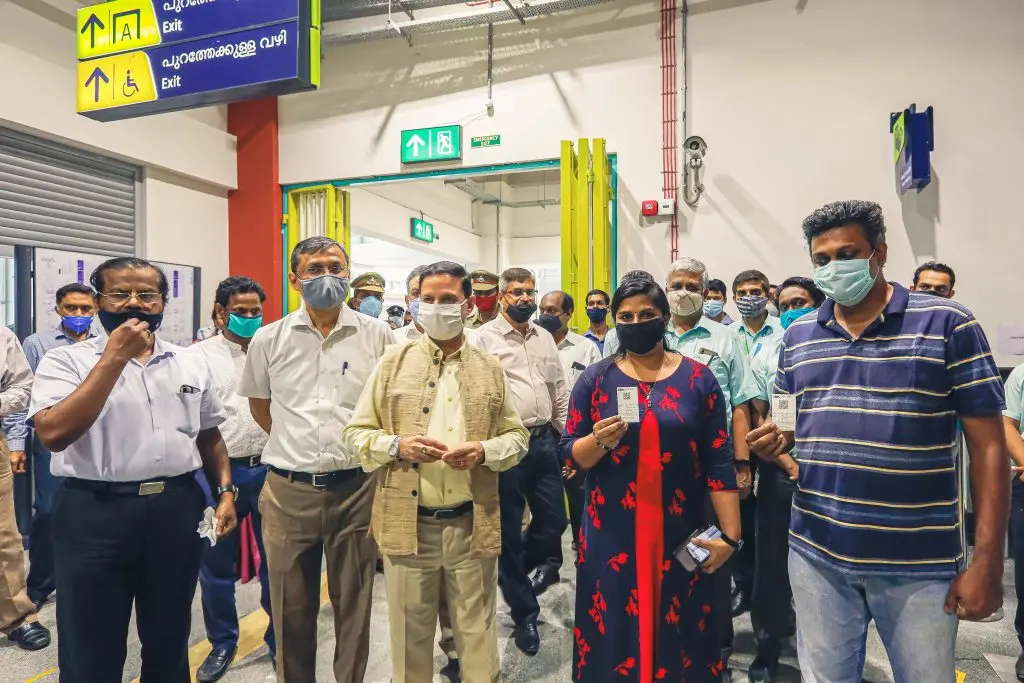 Two Passengers Inaugurate A New Metro Station Building of Kochi Metro 2 1604577469745110001 attach 138238702700820050