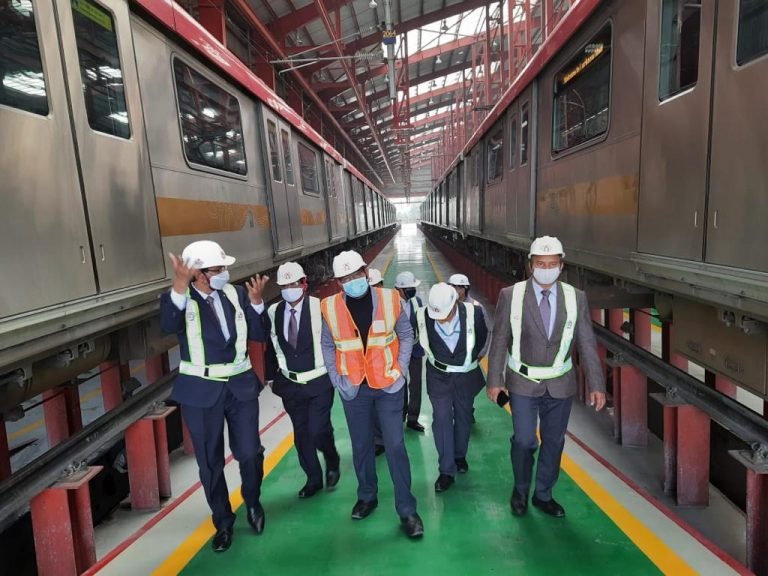 Commissioner of Metro Rail Safety Inspects Lucknow Metro Stations