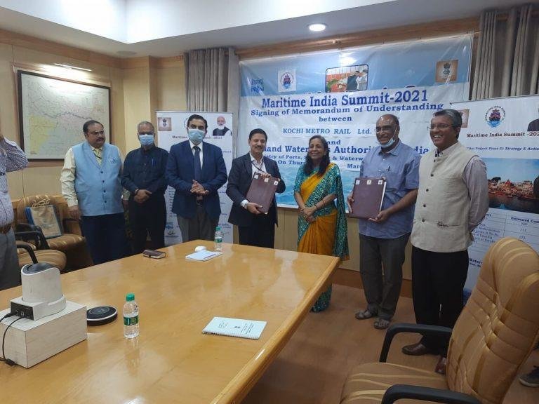 MOU between IWAI and KMRL for Kochi Metro Terminal