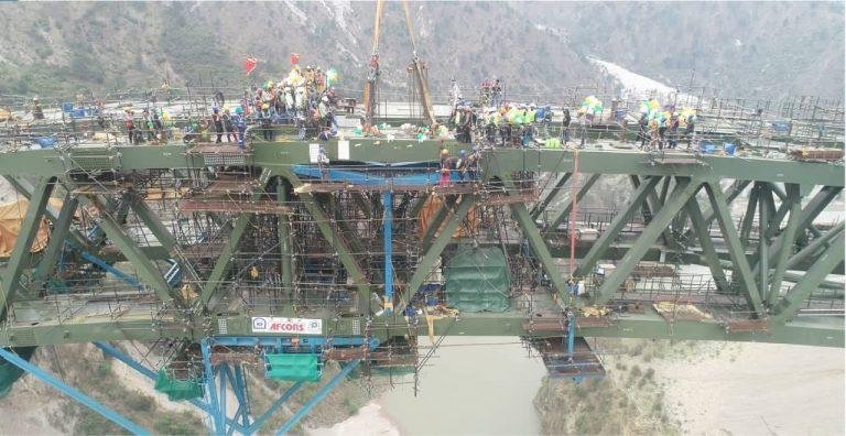 Railway Minister Shri Piyush Goyal reviews progress of Udhampur-Srinagar-Baramulla Rail link Project (USBRL)