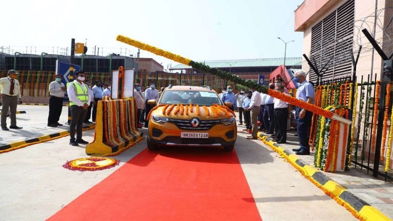 Delhi Metro launched India’s first FasTag/UPI based cashless parking facility