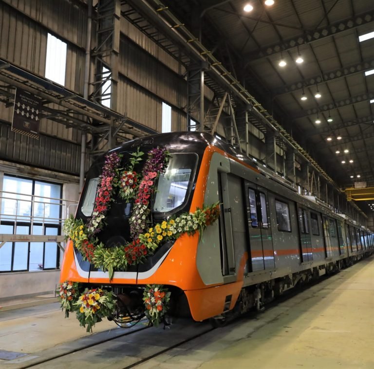 Alstom delivers the first Kanpur Metro trainset