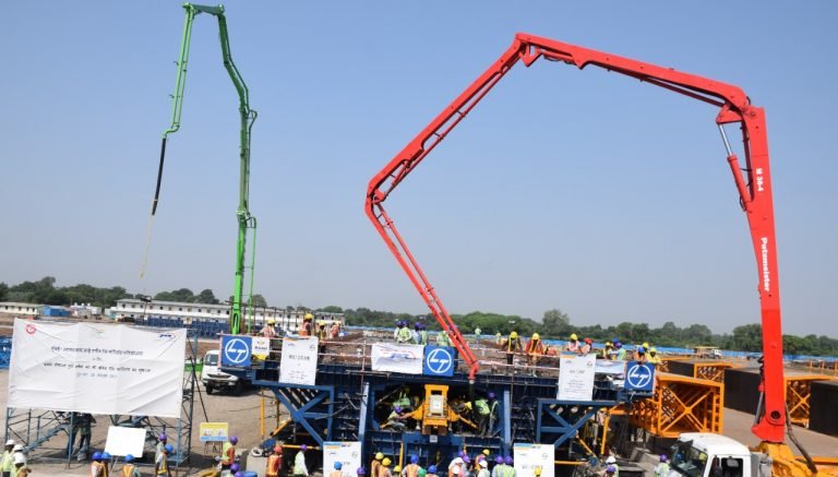 First Full Span 40 m Box Girder being cast for Mumbai-Ahmedabad High-Speed Rail corridor by NHSRCL