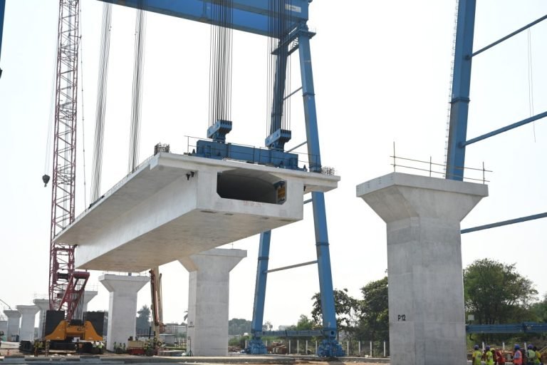 NHSRCL Erects First Full Span 40M Box Girder for Mumbai-Ahmedabad HSR Corridor
