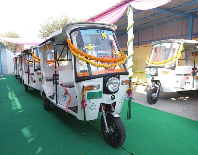 DMRC to provide last-mile connectivity through electric e-rickshaws