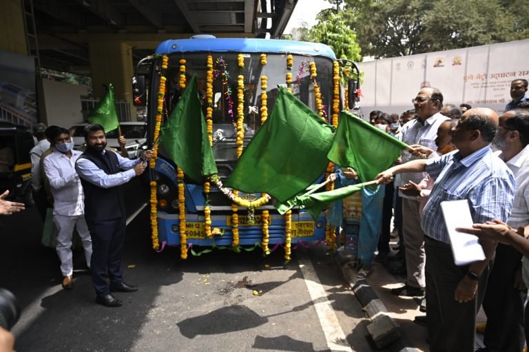 PMPML and Pune Metro rail launch feeder bus services from six metro stations