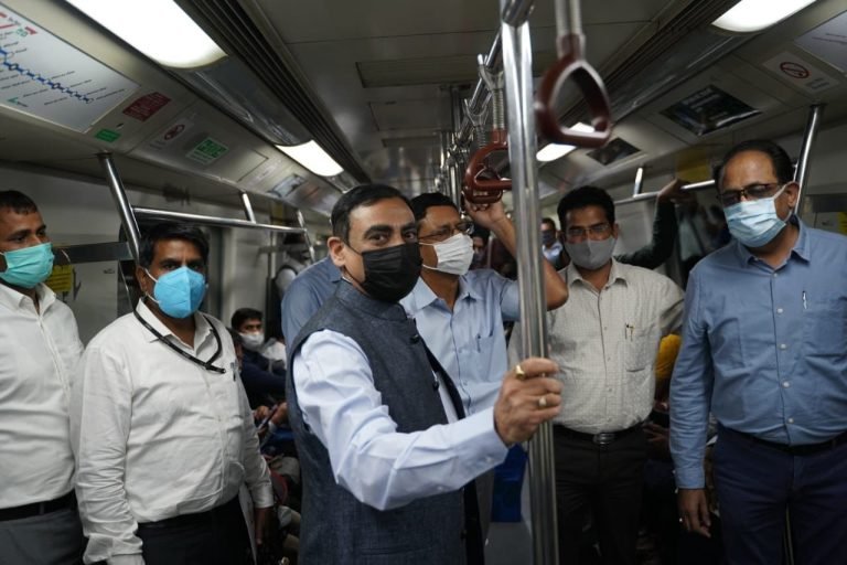 Vikas Kumar travels by Delhi Metro to check compliance of COVID norms