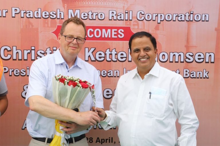 Vice President of EIB along with his team visits Agra Metro Project