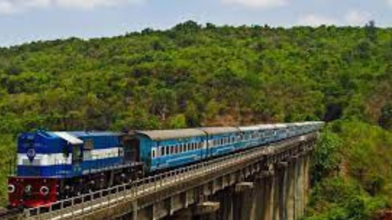 Karnataka rejects three Interstate Railroad projects by Kerala