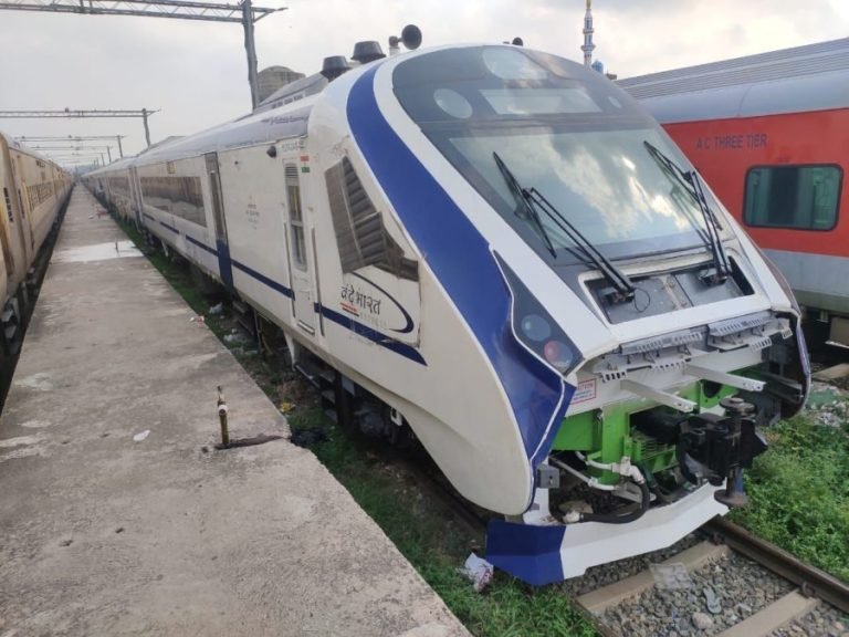Vande Bharat train breaks the record of a bullet train, 100km in just 52 seconds