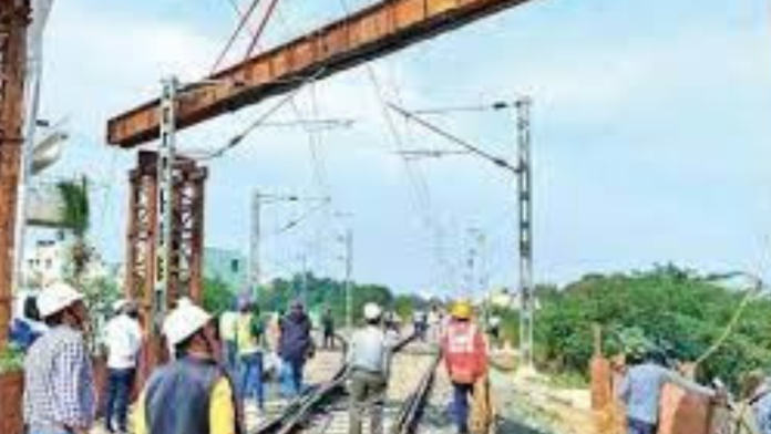 BMRCL starts Metro girder work near Baiyappanahalli