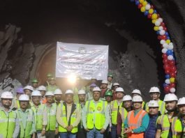 Escape Tunnel No. 1 (1144 m) of Main Tunnel T-10 (5300m) gets completed/Image from Ministry of Railways