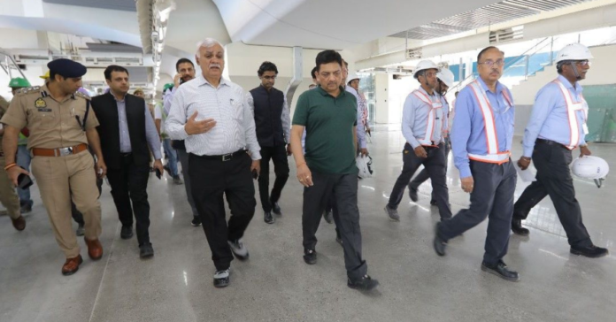 Shri Durga Shanker Mishra, Chief Secretary, Government of Uttar Pradesh along with Shri Vinay Kumar Singh, Managing Director, NCRTC, visited the 17-km long Priority Section of the Delhi-Ghaziabad-Meerut /Image from NCRTC