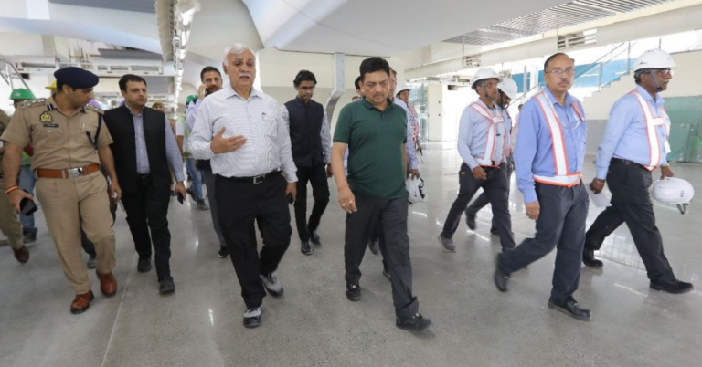Delhi-Ghaziabad-Meerut RRTS Corridor Making Rapid Progress: Chief Secretary of Uttar Pradesh and NCRTC MD Conduct Inspection