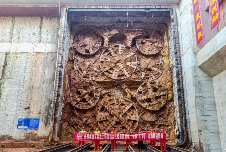 Milestone Achieved: World’s Largest Combined Rectangular Pipe Jacking Machine Breaks Through