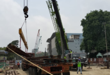 Kanpur Metro Initiates Rail Lowering in Chunniaganj-Nayaganj Underground Section The process of lowering the rail commenced at under construction Bada Chauraha underground station of the Chunniganj-Nayaganj underground section.
