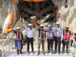 Shri Vinay Kumar Singh, MD, NCRTC along with other officials of NCRTC celebrating the breakthrough of TBM Sudarshan 4.4