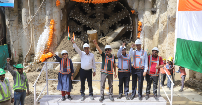 Shri Vinay Kumar Singh, MD, NCRTC along with other officials of NCRTC celebrating the breakthrough of TBM Sudarshan 4.4
