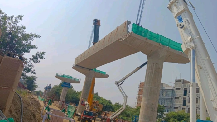 A 27.90 m long U-girder was launched on the DC-01A package of the Delhi Metro by HGIEL in a record nine months.