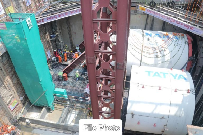 Nana TBM of Kanpur Metro Launched into the Cut & Cover Shaft at McRobertganj    