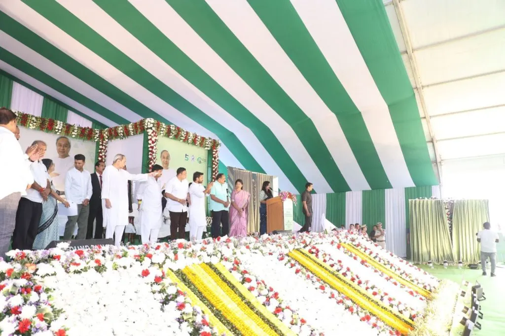 CM Naveen Patnaik Lays Foundation Stone for Bhubaneswar Metro 4 Odisha metro 03
