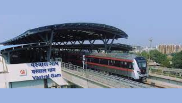 Metro Train Advertising In Ahmedabad East West Corridor || Metro Train  Advertising