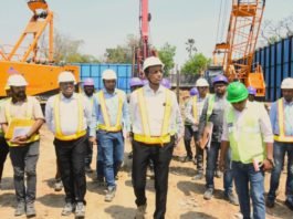 Shri Daljeet Singh, Advisor (Special Works), DMRC, inspecting construction sites of Patna Metro Rail Project.