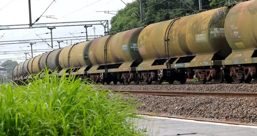 Exploring the Future of Freight Transportation: Trends and Innovations 5 f4 1