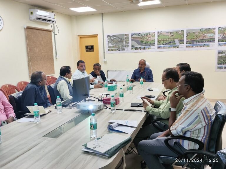Kolkata Metro’s GM Inspects Jai Hind Metro Station of Yellow Line