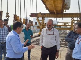 GM Inspects Kolkata Metro's Victoria Station at Purple Line