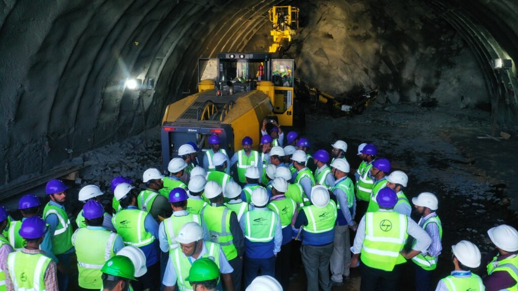 Excavation work on mountain tunnel no. 5 Jalsar Palghar district 4