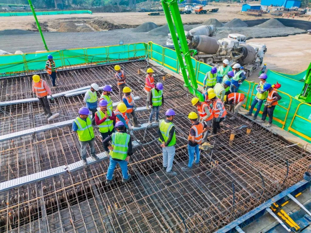 Bullet Train Project: Full Span Girder Box Cast For Maharashtra Section 3 First 40 m full span girder successfully cast in Maharashtra for Mumbai Ahmedabad Bullet Train Project 4
